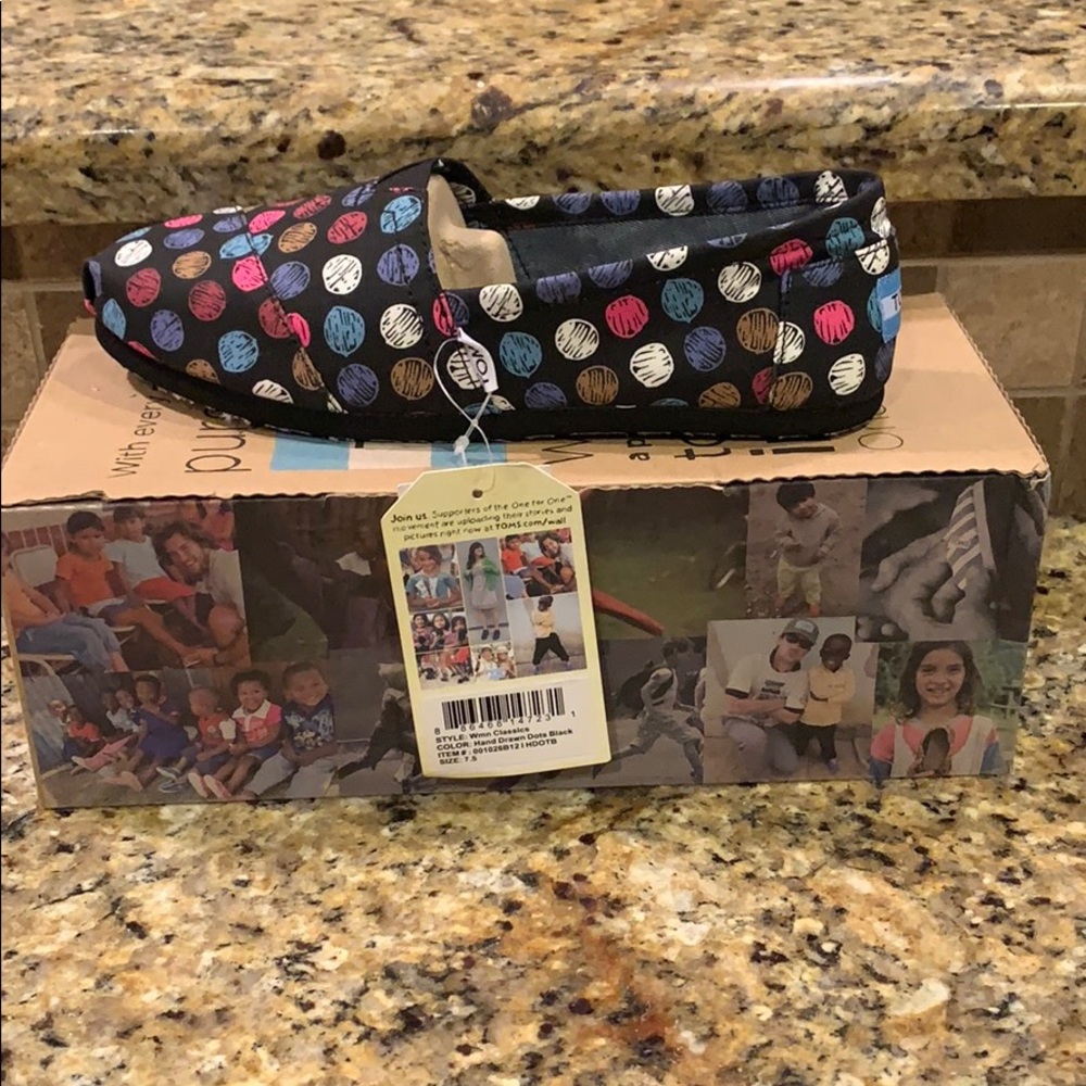 Toms Women’s Classic Hand Drawn Dots Shoe 7.5 NWT